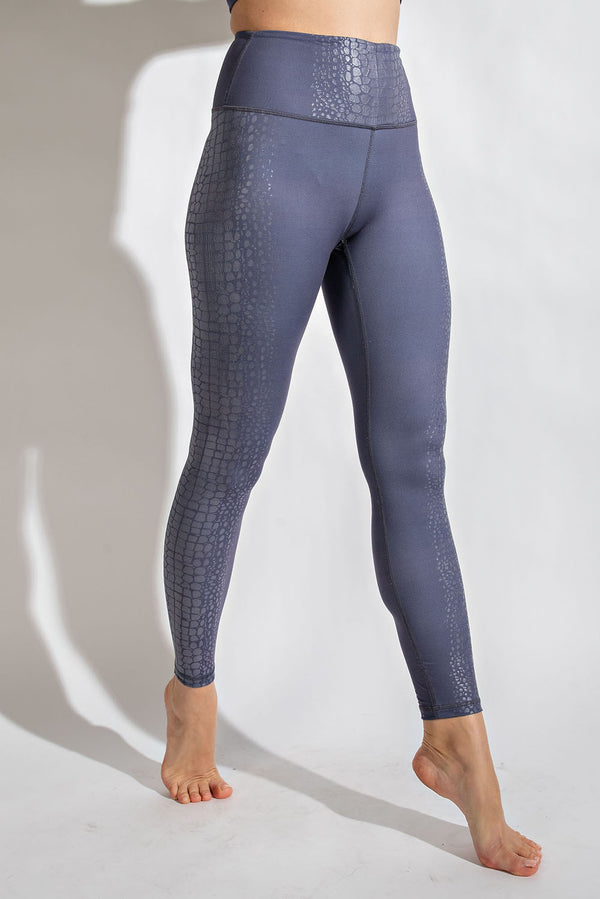 https://www.sherebelfitwear.com/cdn/shop/files/0120274_pu-chintz-butter-soft-full-length-leggings.jpg?v=1703058079&width=600