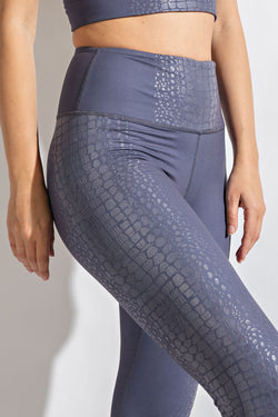Crocodiles Chintz Butter Soft Leggings in Vintage Denim