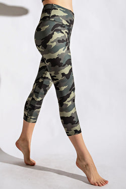 RAE MODE - Camo Print Capri Leggings